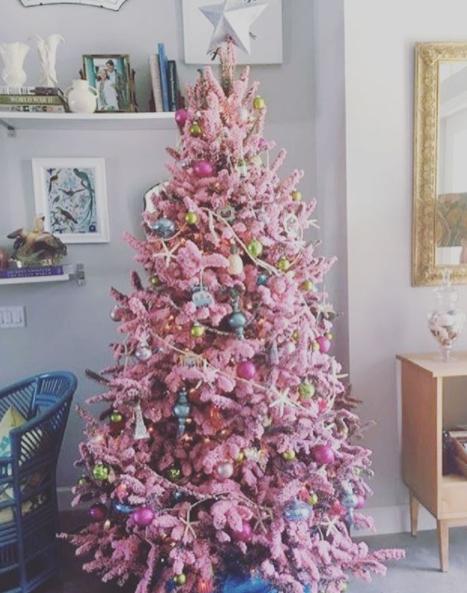 VOGUE - Árvores de Natal em cor-de-rosa