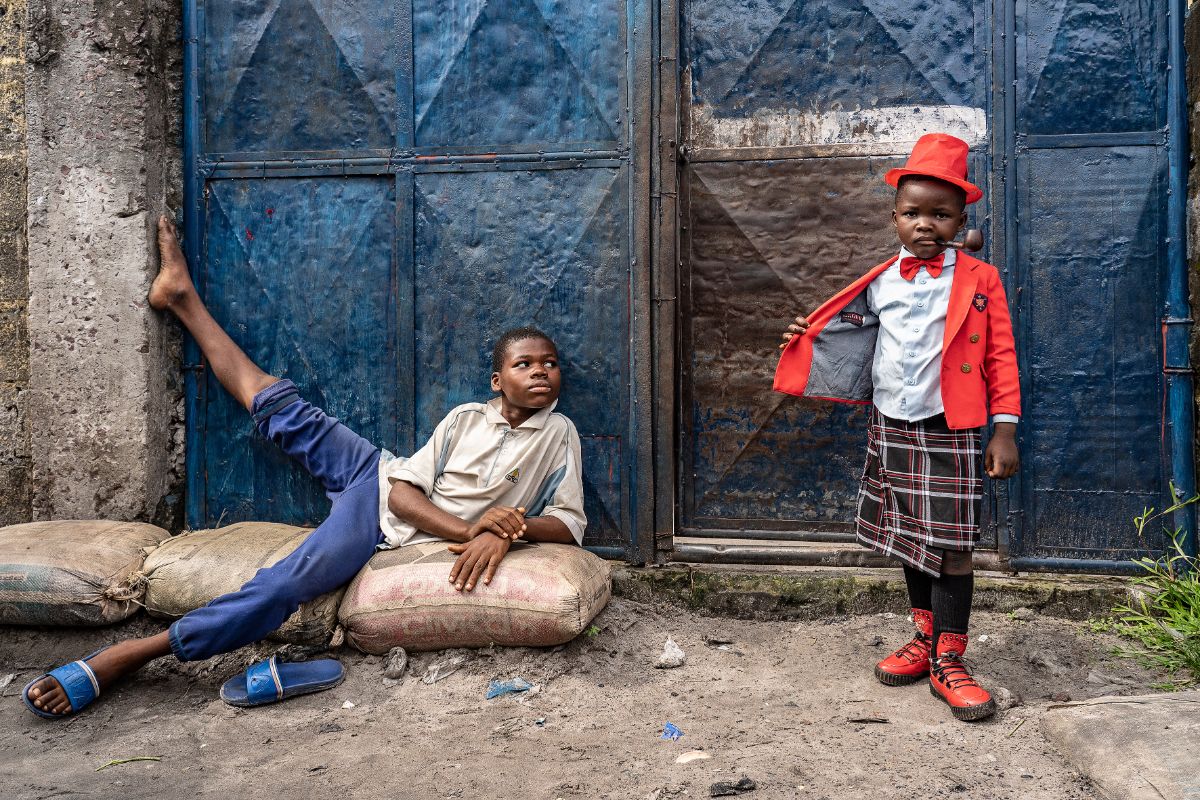Israell Mbona, 5-year-old school student and sapeur for 3 years, in Kins- hasa, 2019 © Tariq Zaidi