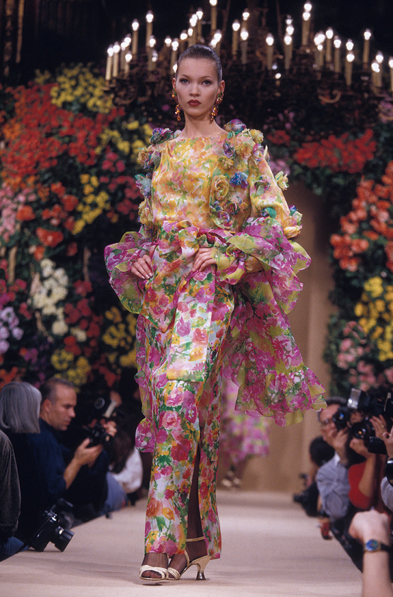 Kate Moss at the Yves Saint Laurent Spring/Summer 1993 Couture show ©Getty Images