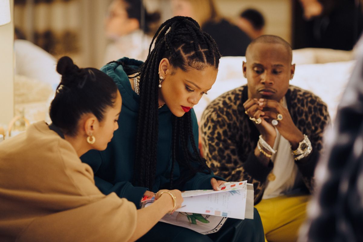 Amina Muaddi, Rihanna e Jahleel Weaver© Christian Blanchard