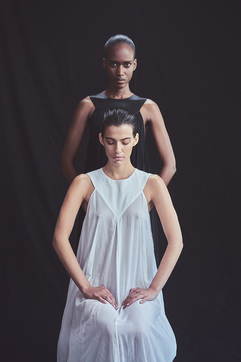 © Photography by Kurt Stallaert. Styling de Gloria Perales. Makeup by Magdalena Loza. Hair by Daan Kneppers.