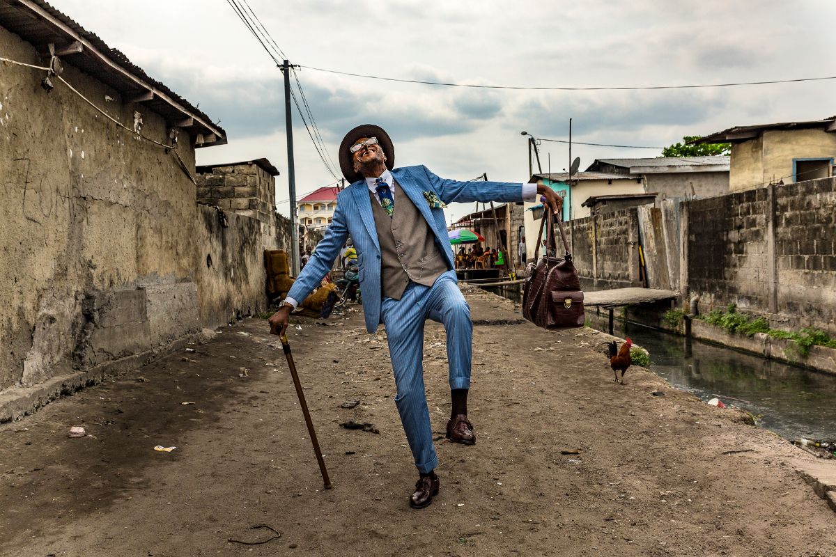 Elie Fontaine Nsassoni, 45-year-old taxi owner and sapeur for 35 years, in Brazzaville, 2017 © Tariq Zaidi