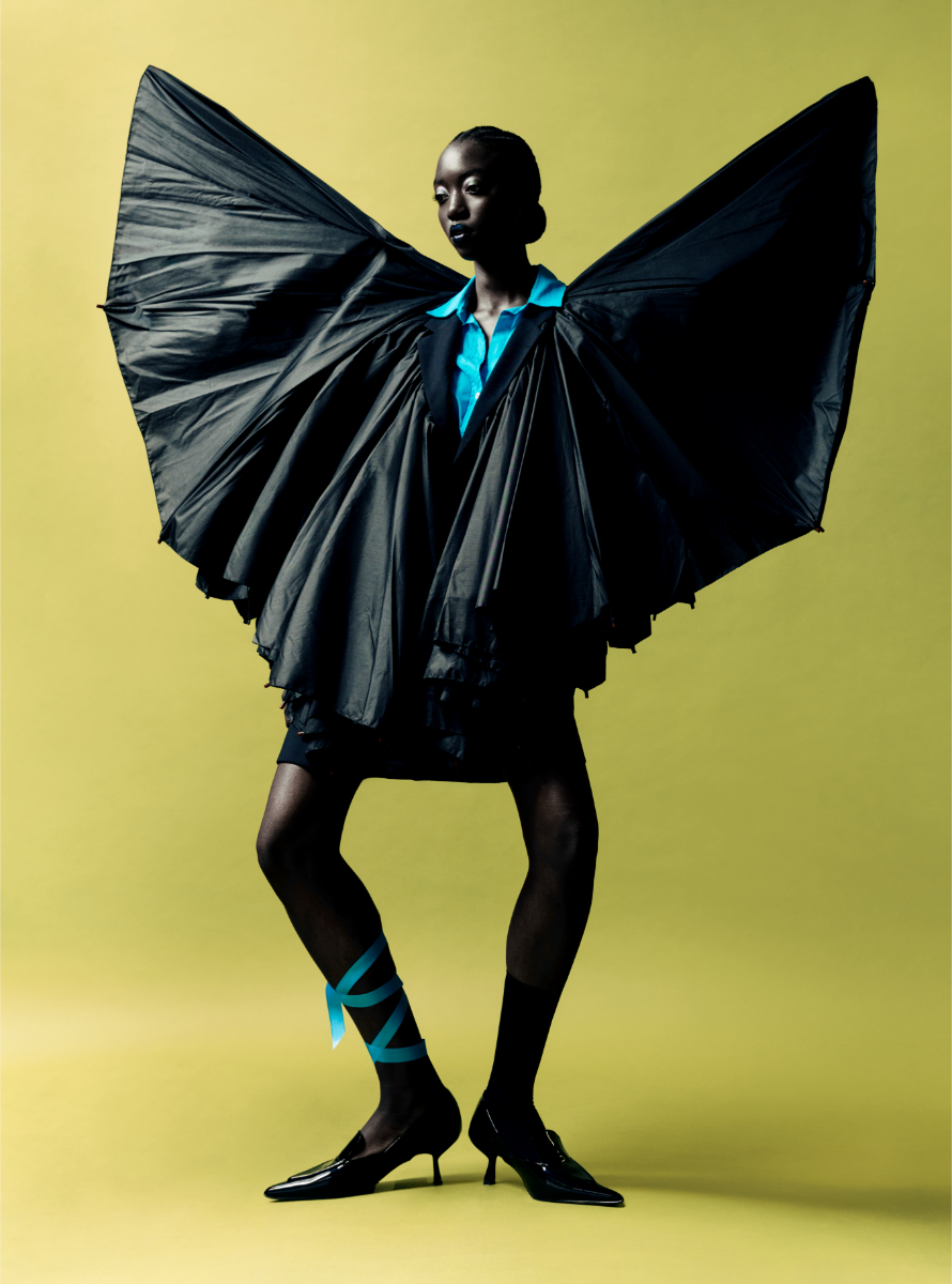 Casaco, MARVIN BEEKMAN. Blusa, da produção. Sapatos, ZIGN STUDIO.