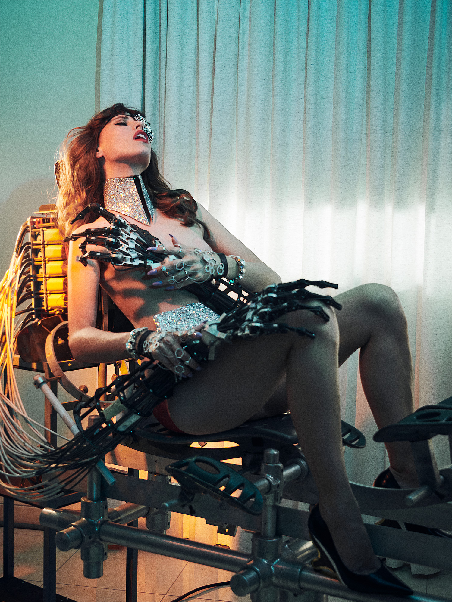 Fotografia de Jamie Nelson. Styling de Karen Levitt. Vogue Portugal, maio de 2019