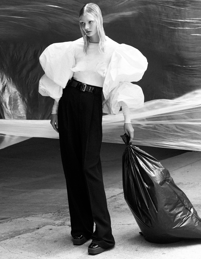 Fotografia de Luca Meneghel. Styling de Michele Bagnara. Modelo Nana Skovgård Andersen. Vogue Portugal, setembro de 2019