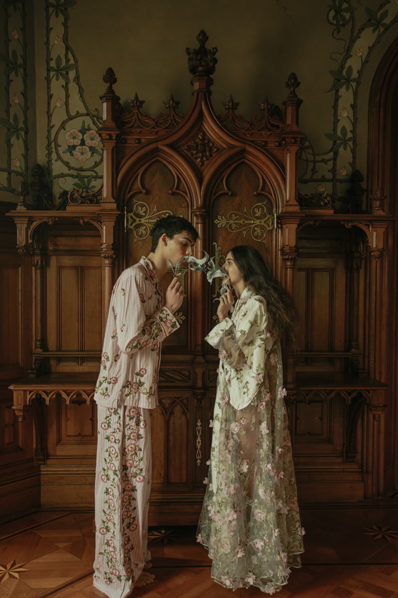Manuel: camisa e calças, DOLCE & GABBANA. Francisca: vestido, WEINSANTO.