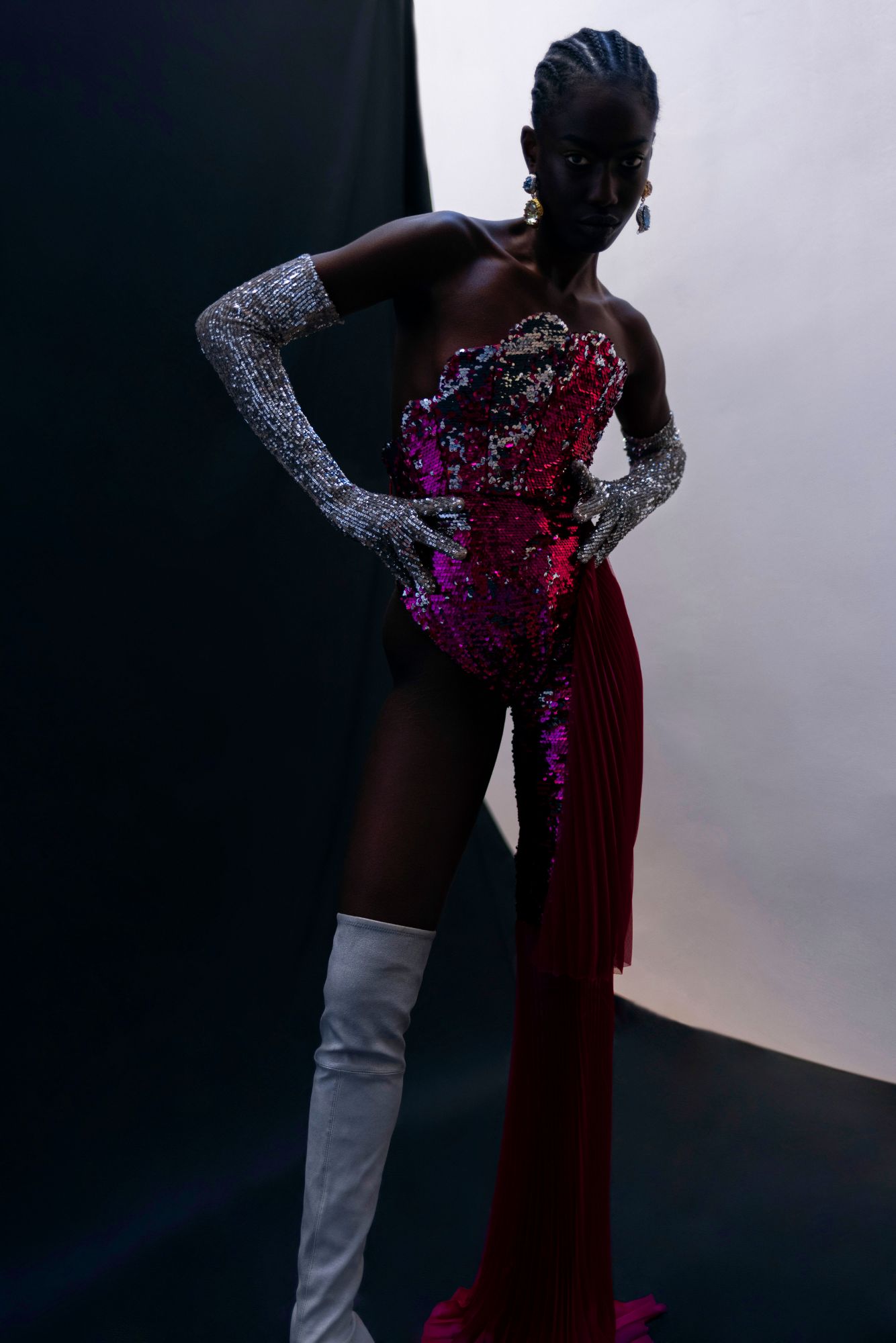 Body, Andrés Sardá. Luvas, 2nd Skin Co. Botas, Magrit.