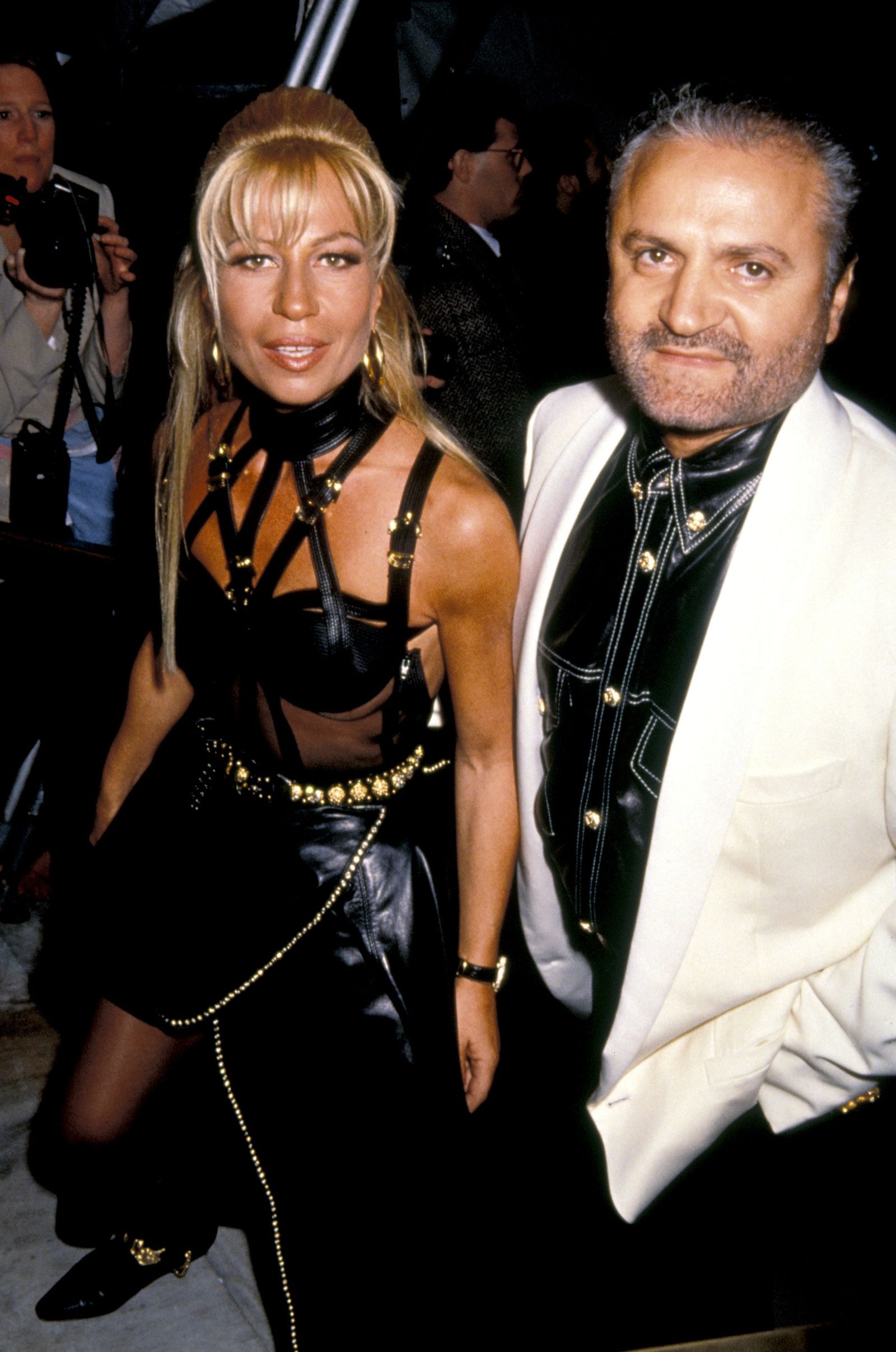 Donatella e Gianni Versace no 100º aniversário da revista Vogue em 1993.