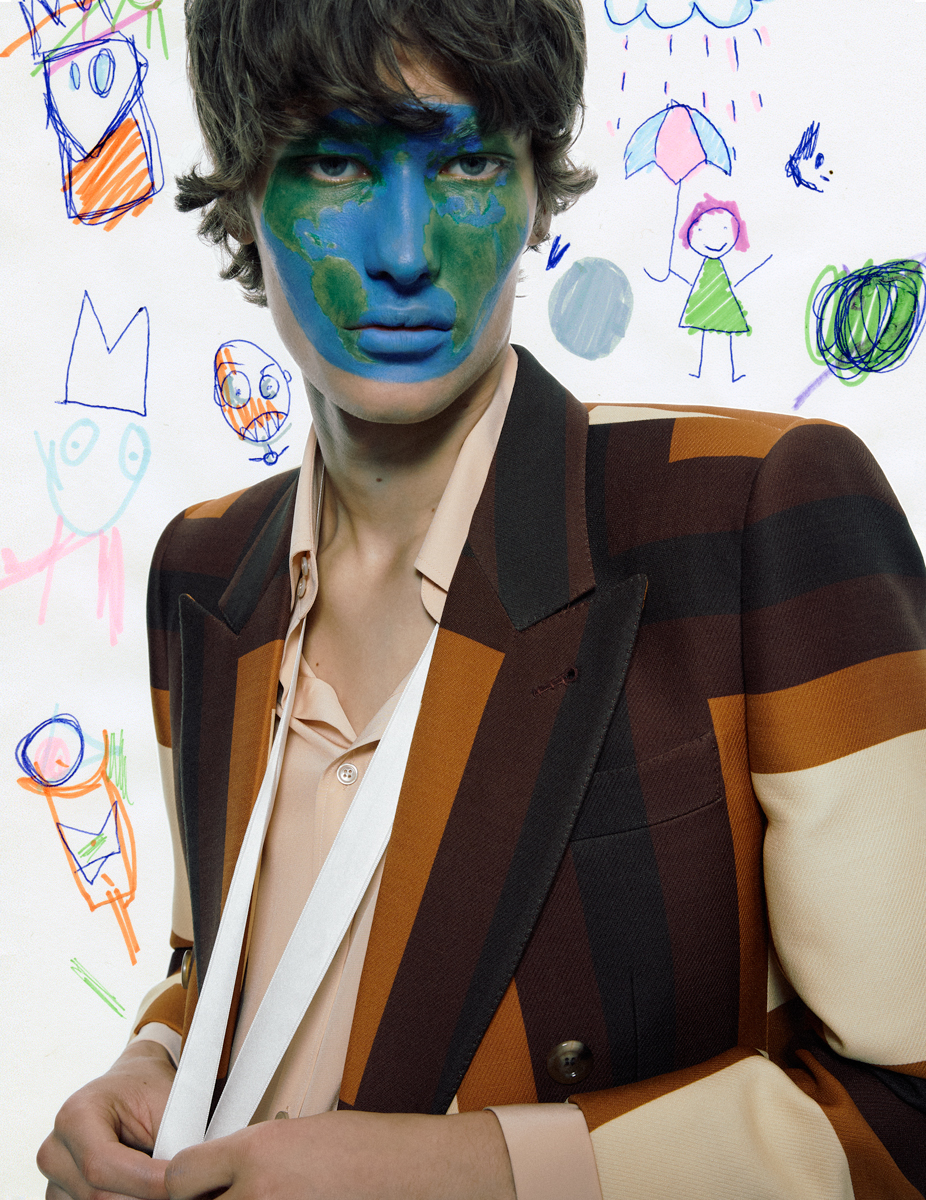 Fotografia de Marcello Junior Dino. Styling de Patrick Henry Clark. Modelo Niccolò Geuna. Vogue Portugal, novembro de 2021