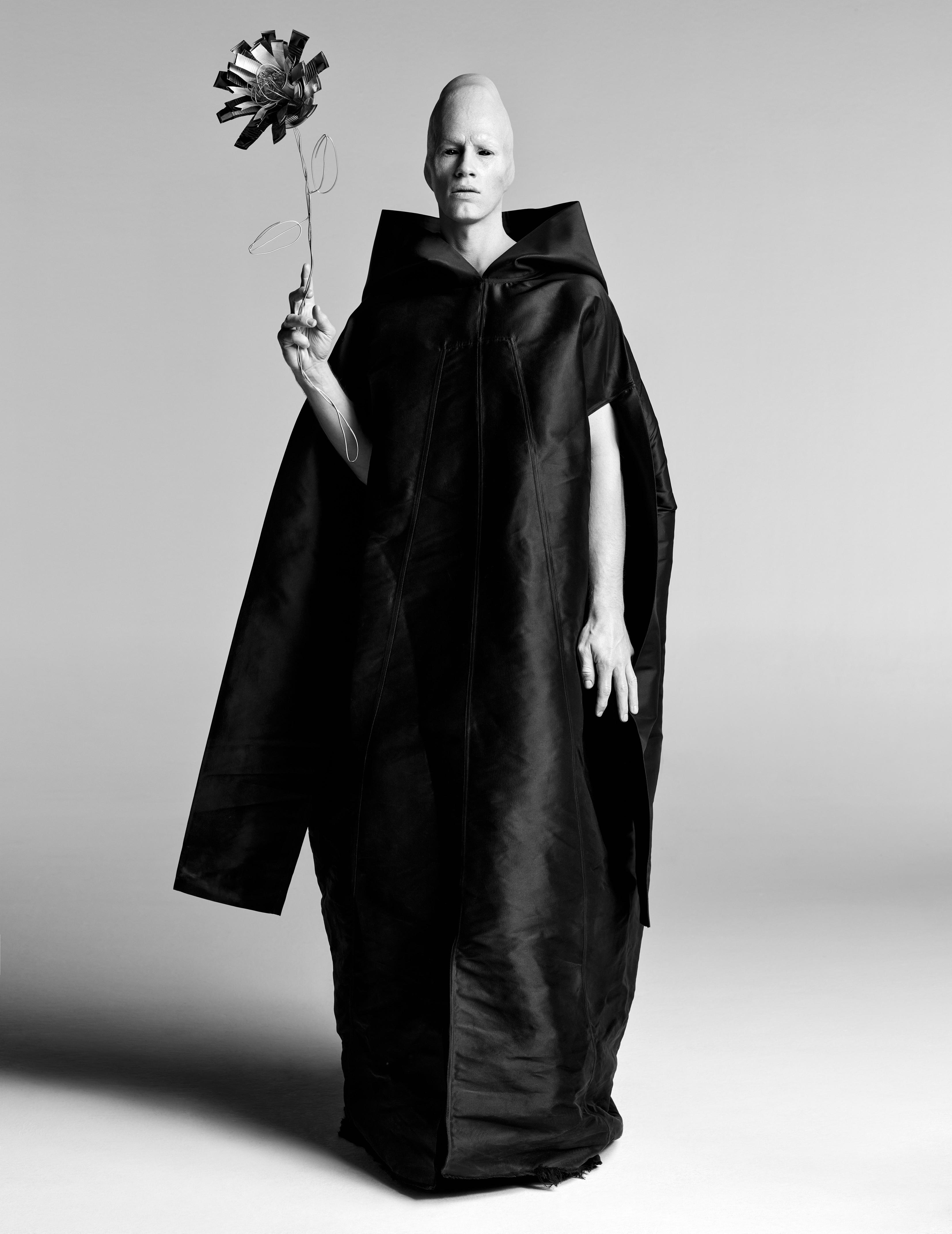 Augusta: casaco, RICK OWENS.