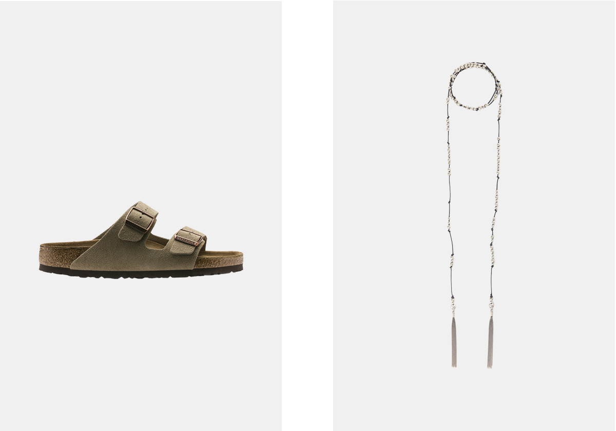 Arizona em pele, € 130, Birkenstock; colar Elida em prata de lei, € 620, Ann Demeulemeester.