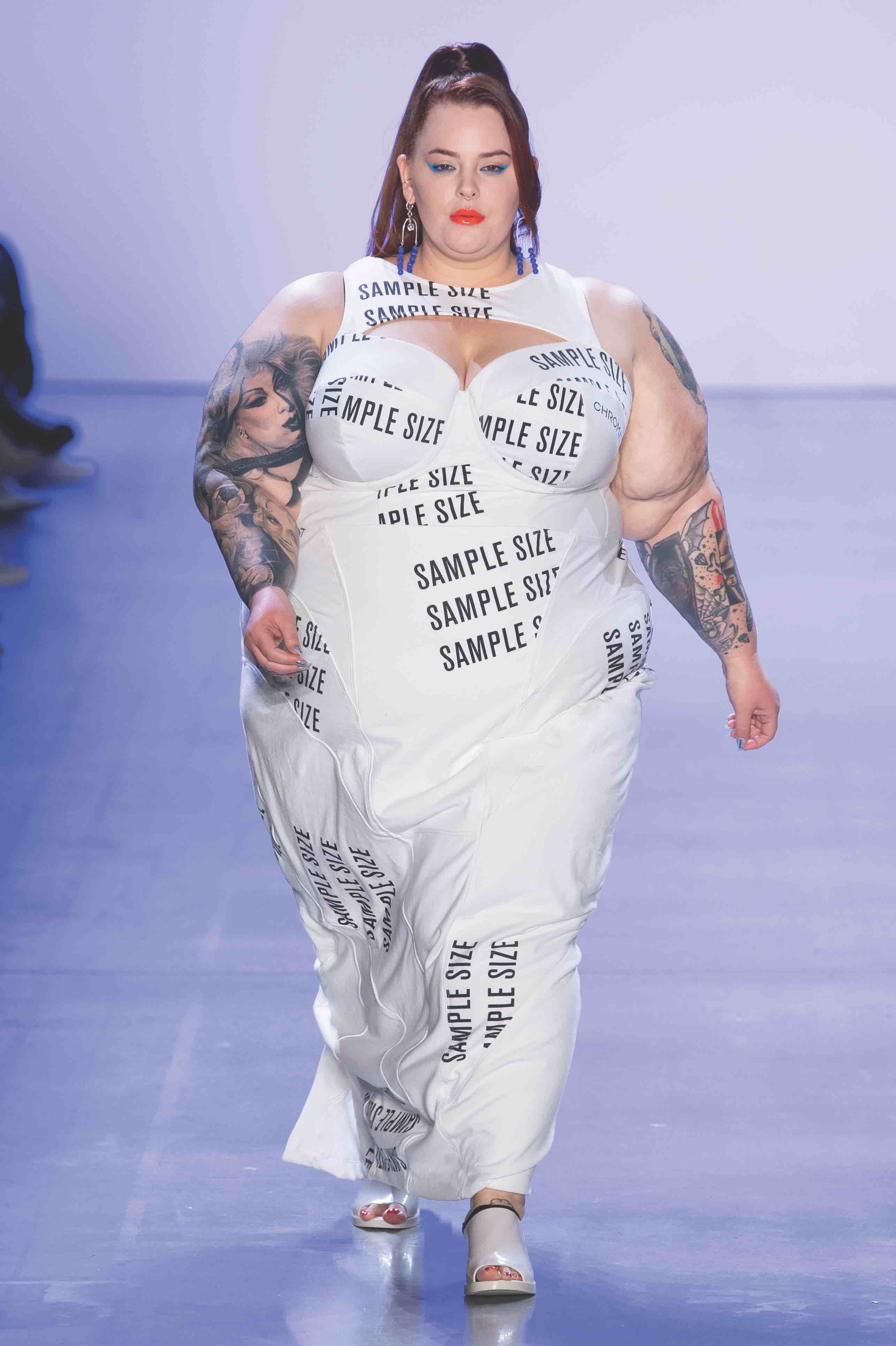 Tess Hollyday no desfile de 10 anos da Chromat @ ImaxTree