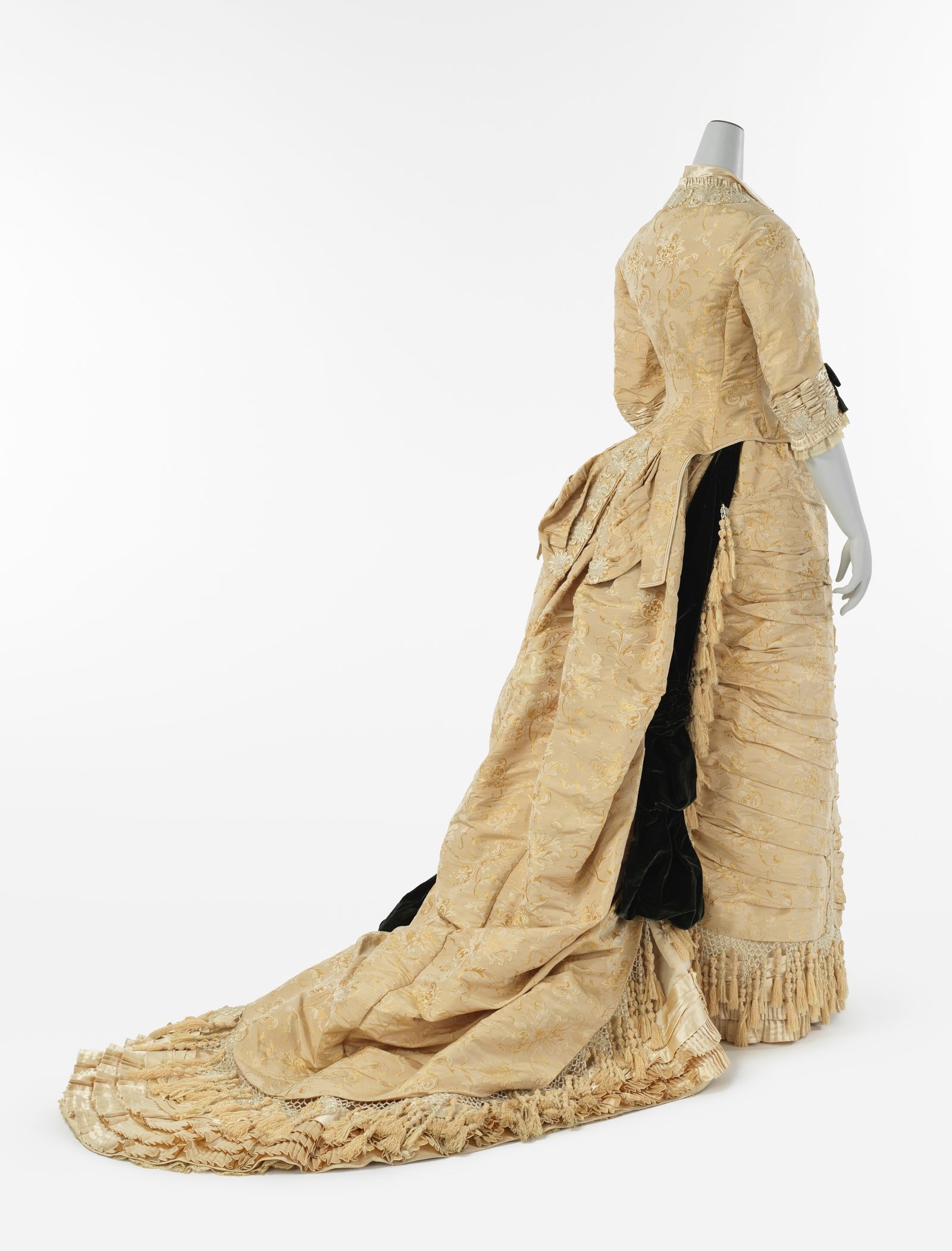 Vestido de noite, Mon. Vignon (francês, ca. 1850- 1910), 1875–78; Doação de Mary Pierrepont Beckwith, 1969 (C.I69.14.12a, b)