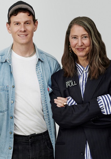 Casey Cadwallader com Ann-Sofie Johansson, Creative Advisor da H&M