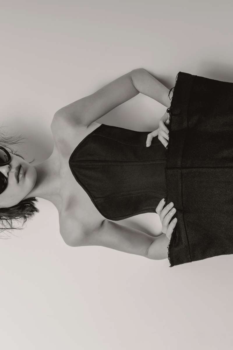 Corset, SERRA STUDIO. Saia, ERNESTO NARANJO.