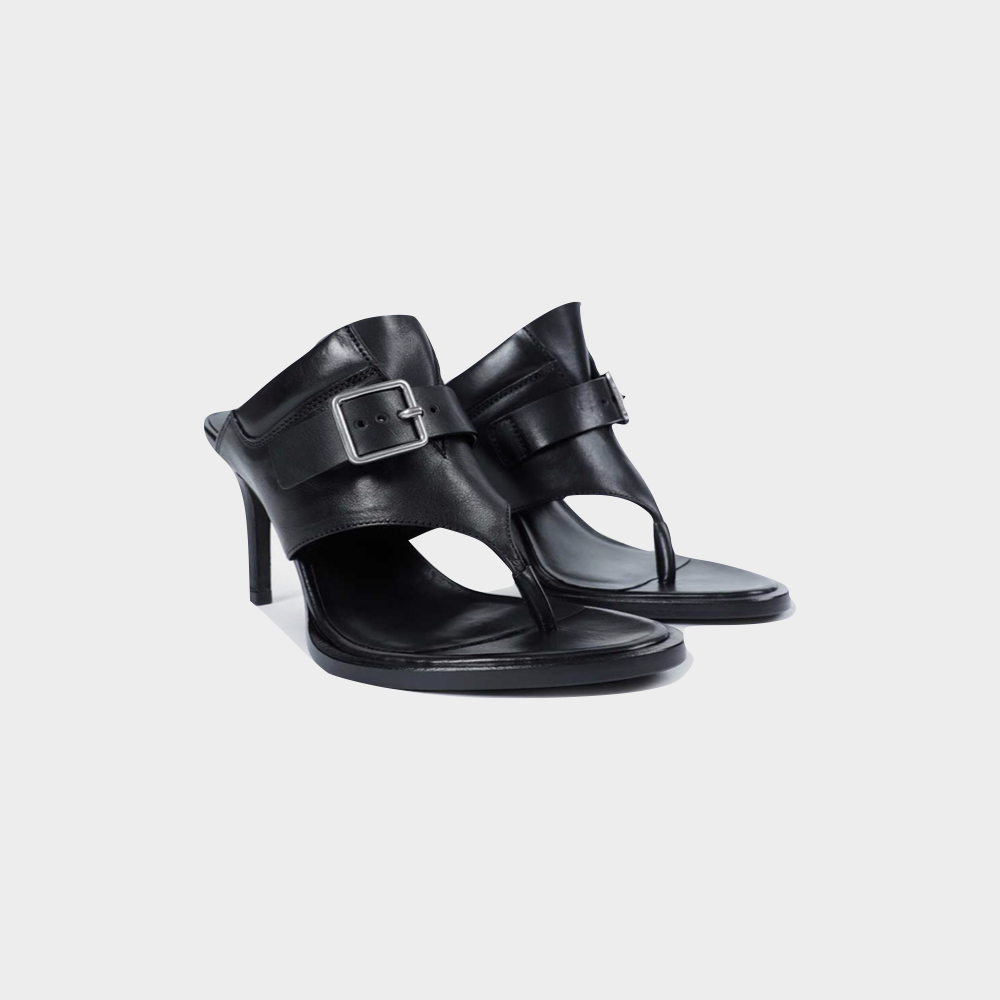 Sandálias Bri, € 790, Ann Demeulemeestewr.