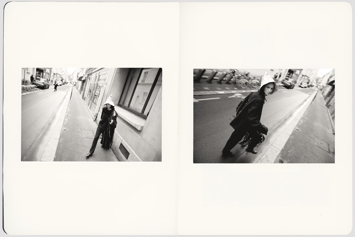 Casaco, camisola, calças e sapatos, tudo LOU HEILMANN.