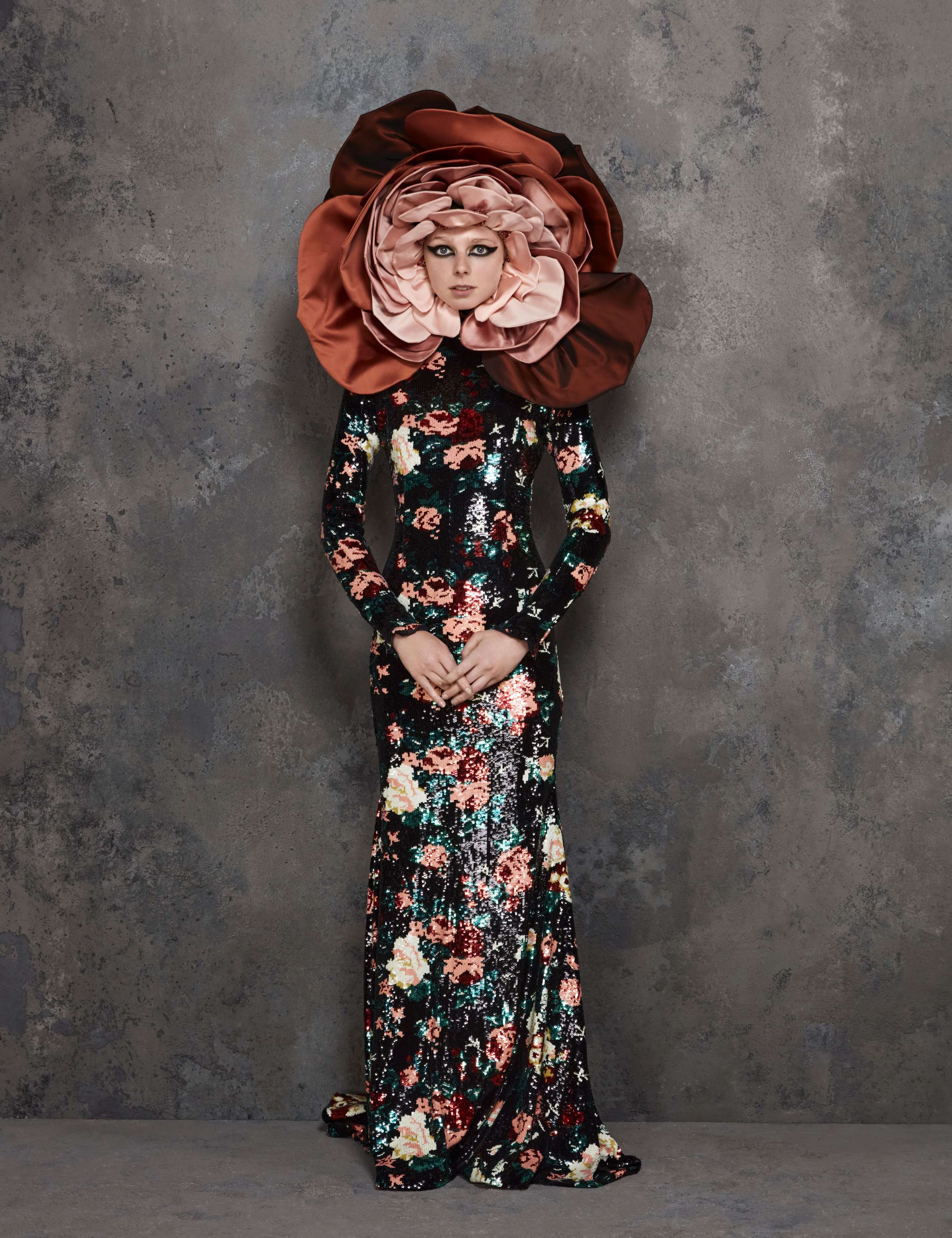 Flo: vestido e headpiece, ALEXIS MABILLE ALTA-COSTURA.