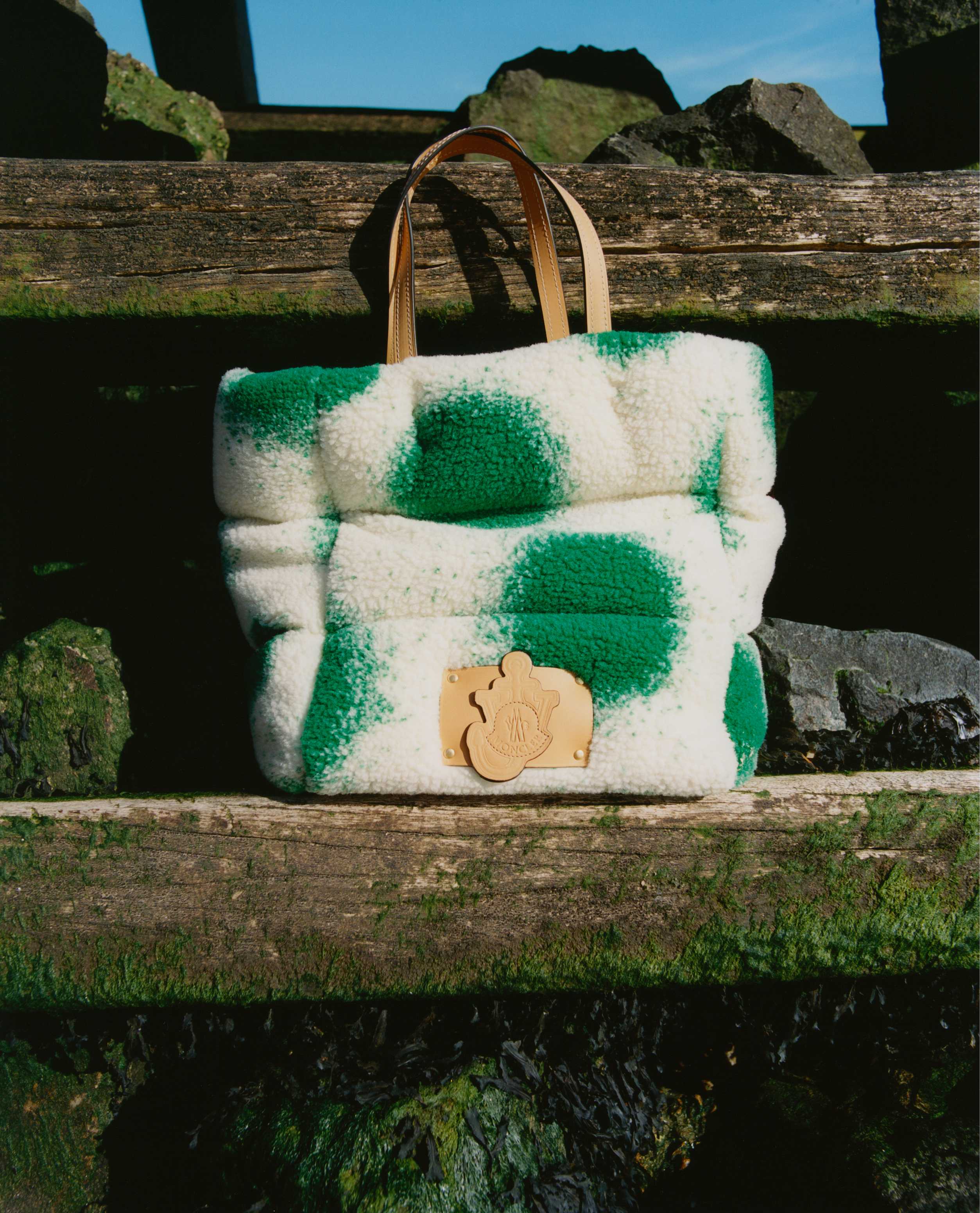 Carteira, 1 MONCLER JW ANDERSON.