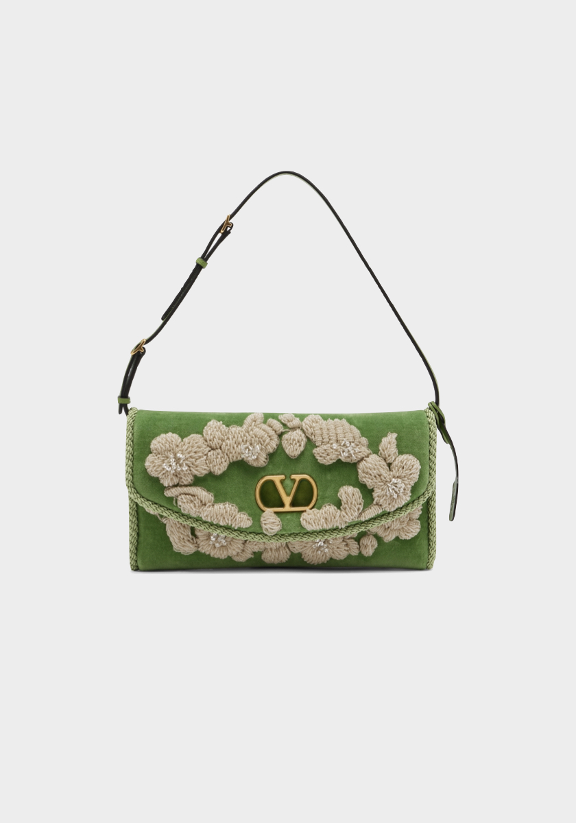 DeVain, € 3.020, Valentino Garavani, em mytheresa.com.