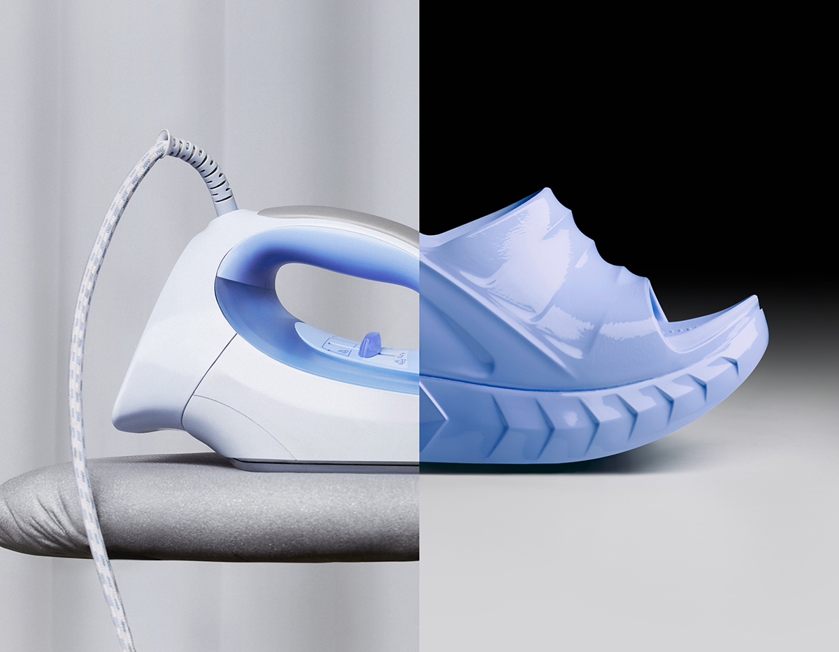Sandálias Marshmallow Wedge em borracha, € 495, GIVENCHY.