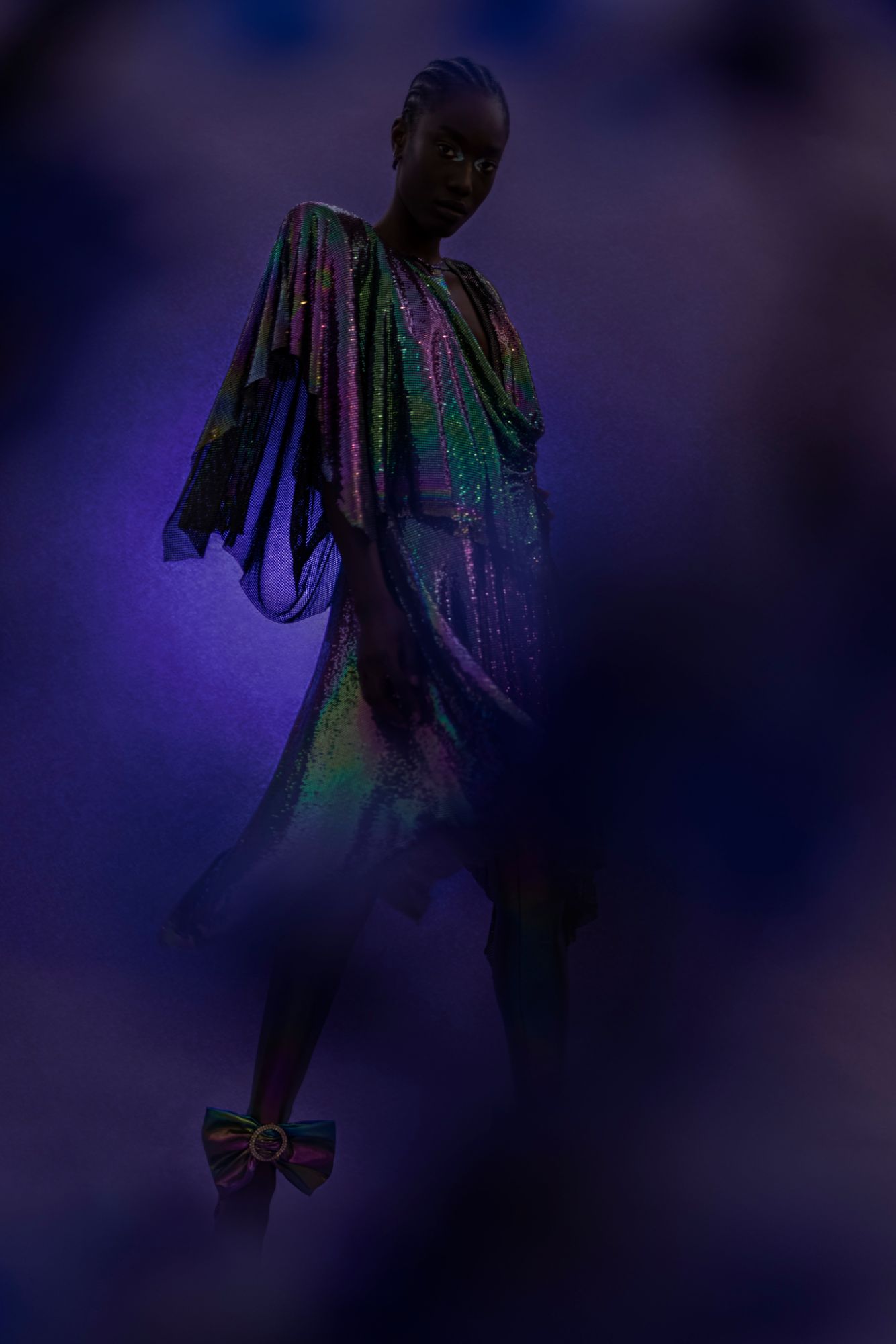 Vestido e sapatos, ambos Andrew Pocrid.