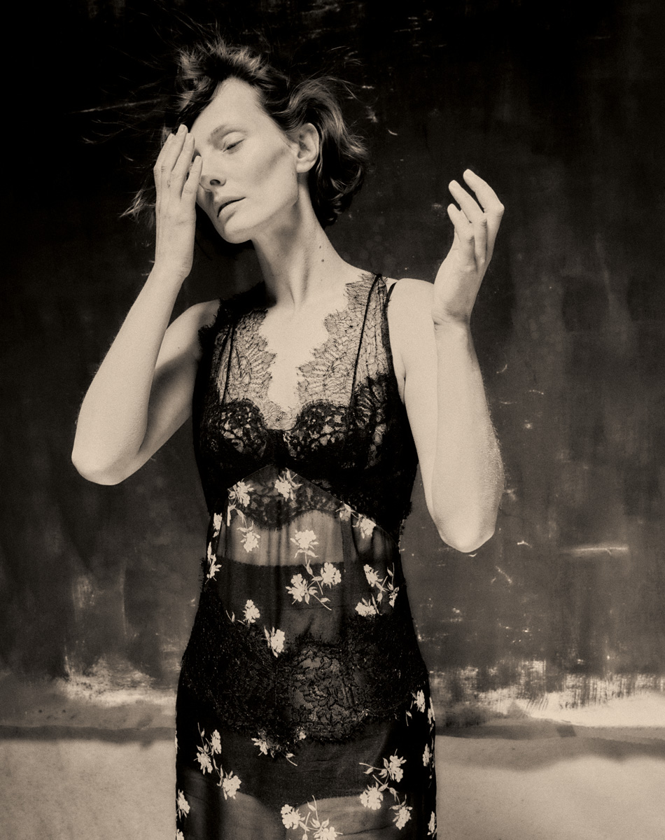 Vestido, soutien e culottes, tudo DOLCE&GABBANA.