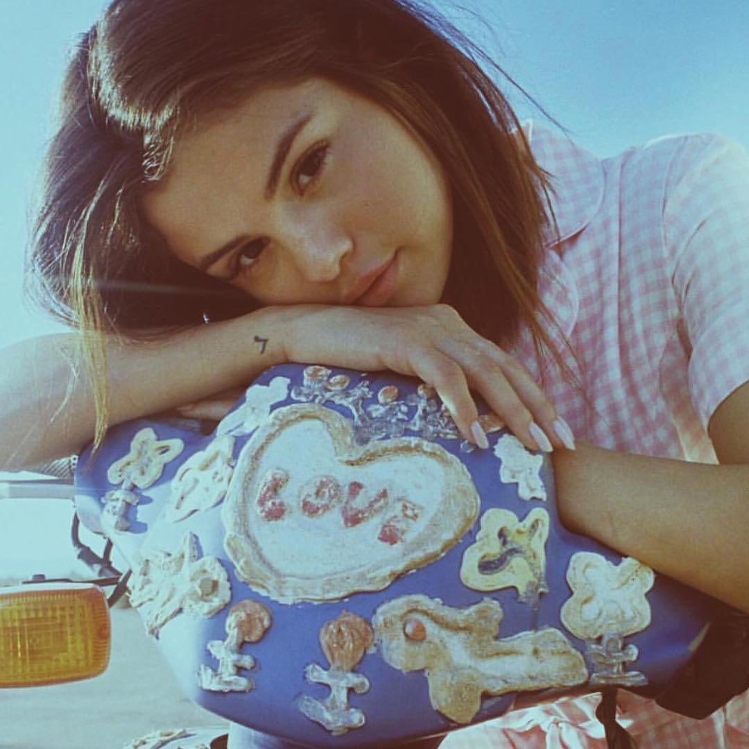 © Instagram.com/selenagomez