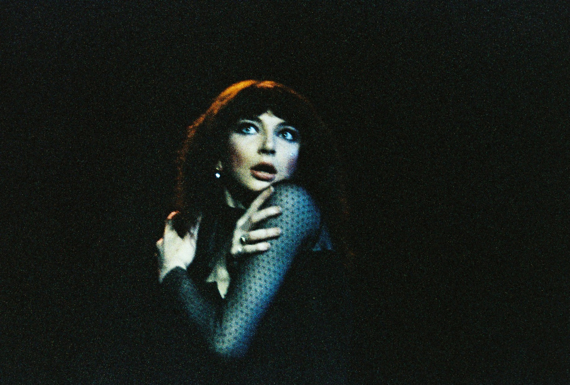 Kate Bush ao vivo, no Hammersmith Odeon, Londres, 1979. © Getty Images