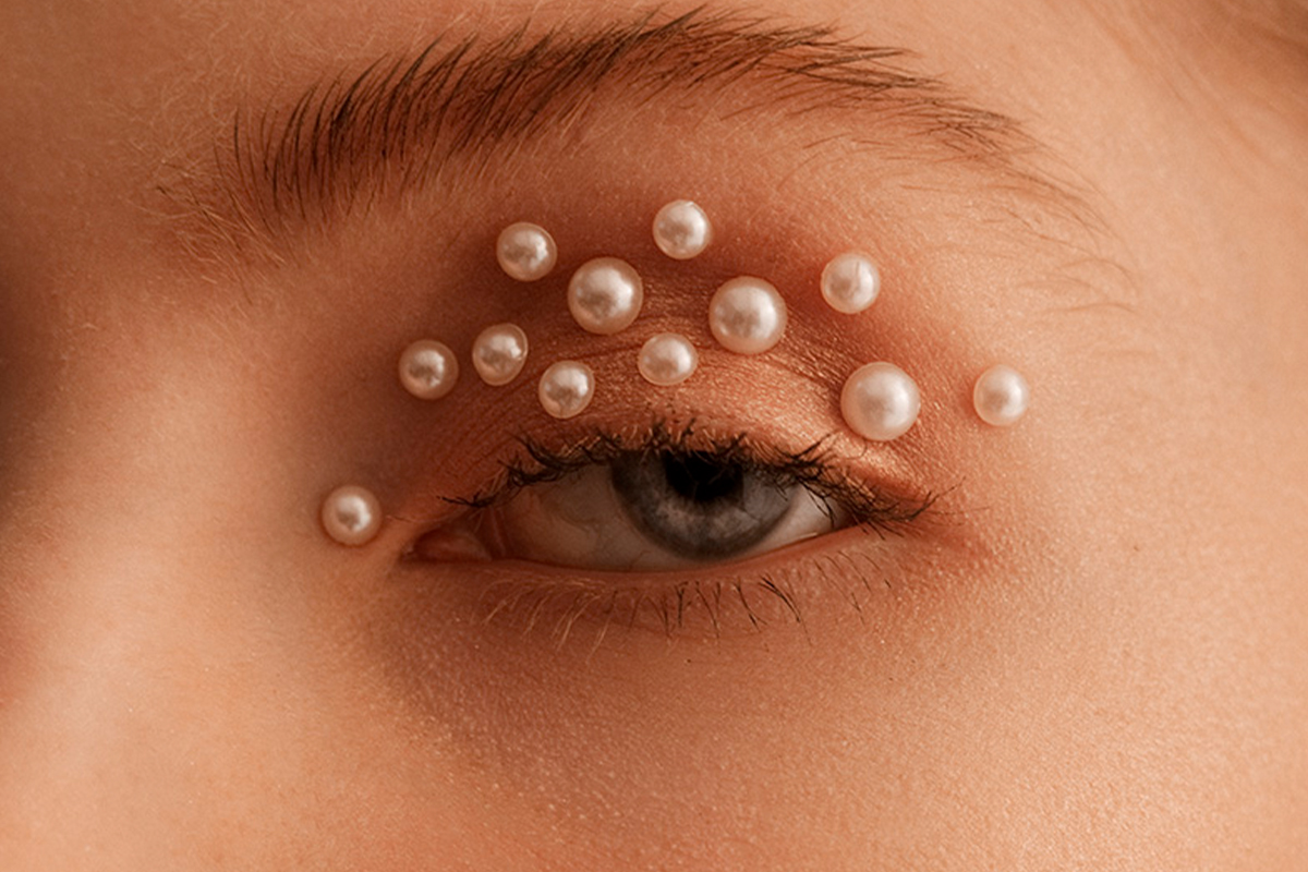 Fotografia de Sebastian Hilgetag. Cabelos e maquilhagem de Julia Firefly