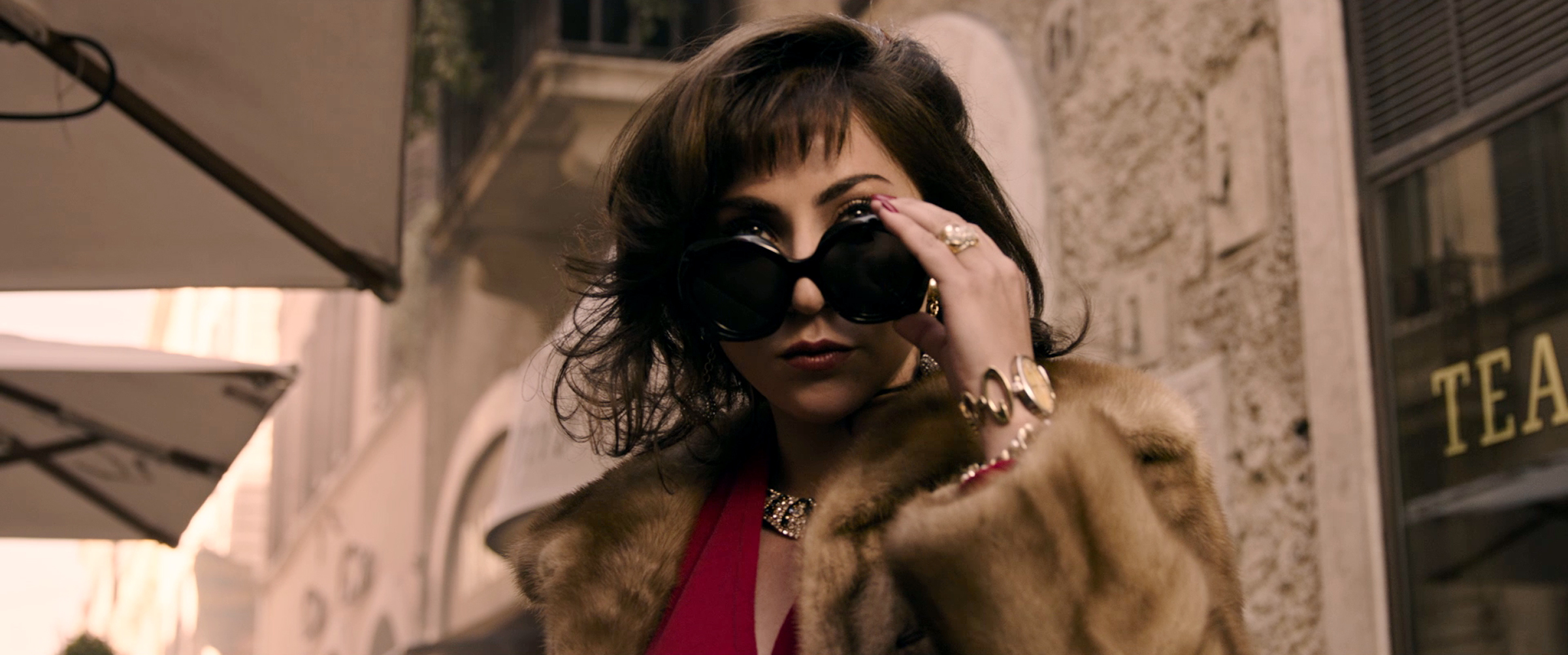 Lady Gaga como Patrizia Reggiani no filme House of Gucci