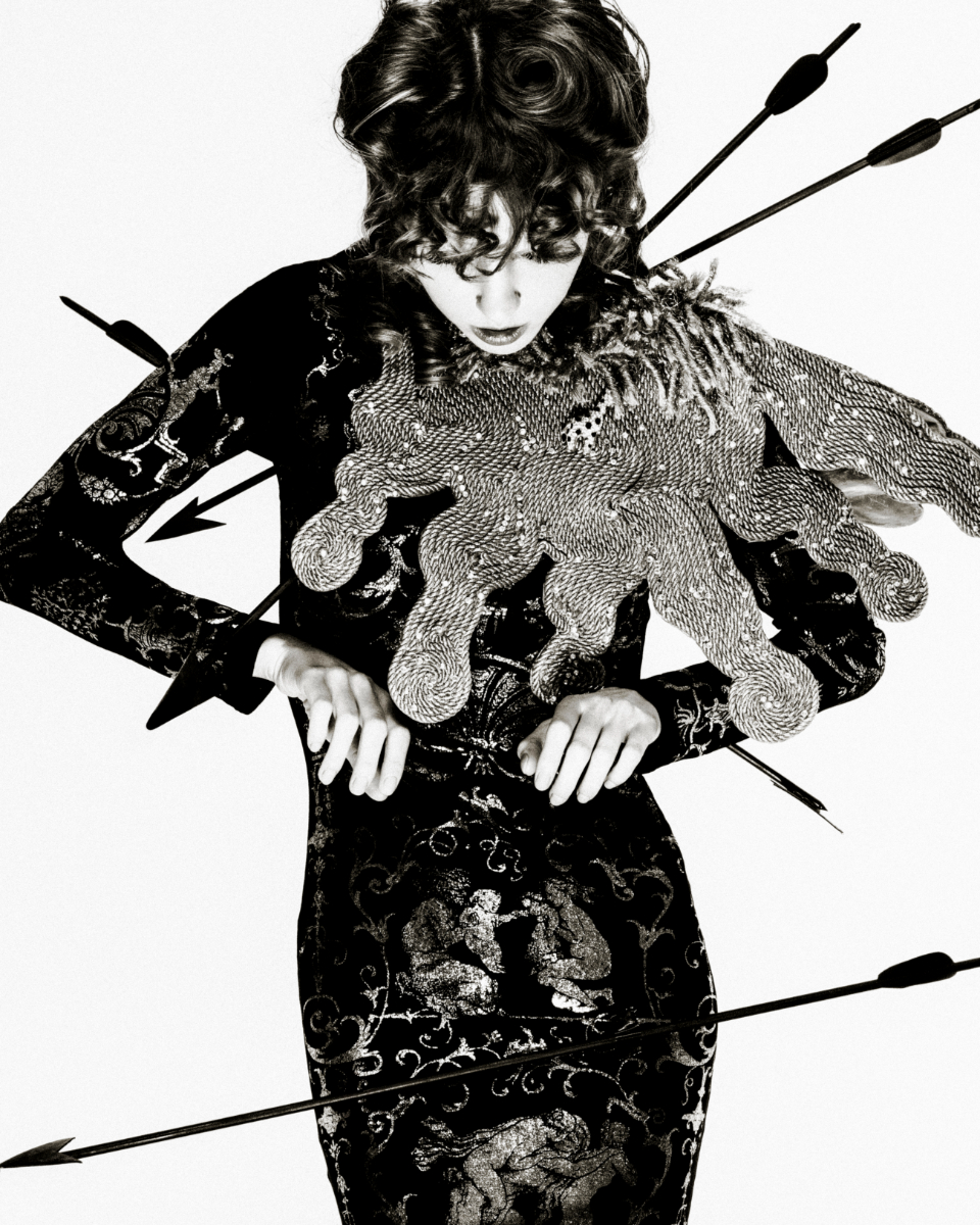 Kornelia: vestido vintage, VIVIENNE WESTWOOD.