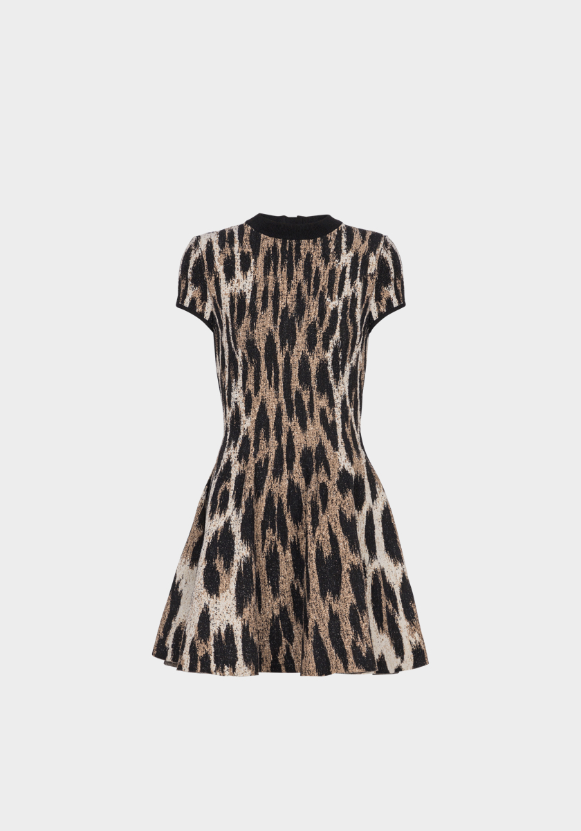 Vestido em jacquard, € 2.290, Balmain.