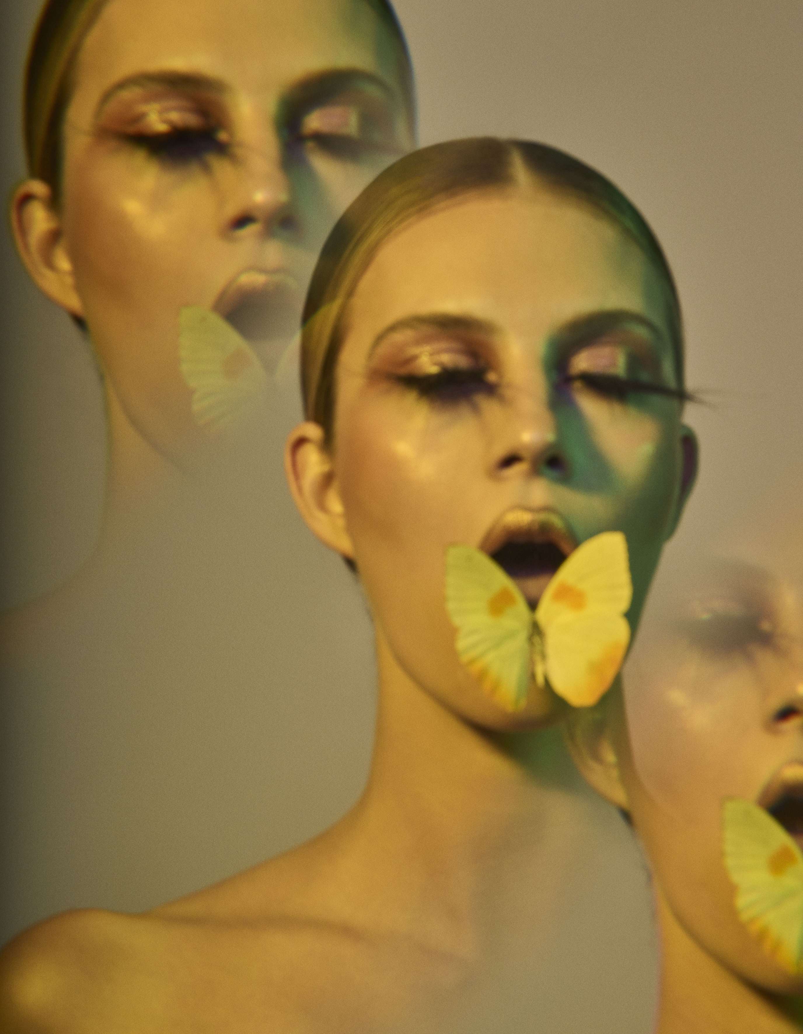 Base Studio Face and Body, no tom N2, € 50, lápis de sobrancelhas Eye Brows Styler, no tom Lingering, € 24, e lápis de lábios Lip Pencil, no tom Cherry, € 23, tudo MAC. Corretor Concealer SPF 27, no tom 2 Ochre, € 65, CLÉ DE PEAU, em CULTBEAUTY.COM. Pigmentos em creme (usados nos olhos e nas maças do rosto) Colorfix Mattes, nos tons Carrot Top, Primary Red e Primary Yellow, € 23,50, DANESSA MYRICKS. Máscara de pestanas Flourishing Lengthening, no tom Midnight Night, € 20, R.E.M. BEAUTY. Batom Original Me, no tom Original Recipe, GXVE. Base Studio Face and Body, no tom N2, € 50, e lápis de sobrancelhas Eye Brows Styler, no tom Lingering, € 24, ambos MAC. Corretor Concealer SPF 27, no tom 2 Ochre, € 65, CLÉ DE PEAU, em CULTBEAUTY.COM. Sombra de olhos em creme Eye Polish, no tom Embrace, € 30, RMS BEAUTY. Eyeliner AMC, no tom 77, € 15,90, INGLOT. Pestanas postiças, DENEY ADAM. Lápis de sobrancelhas (usado nos lábios) Perfect Brow Pencil, no tom Soft Brown, € 30, e iluminador (usado nos lábios) Stick Highlighter, no tom Dripping in Gold, € 44, ambos ANASTASIA BEVERLY HILLS.