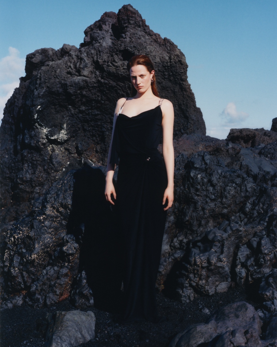 Vestido, COPERNI. Brincos, RUDDOCK.