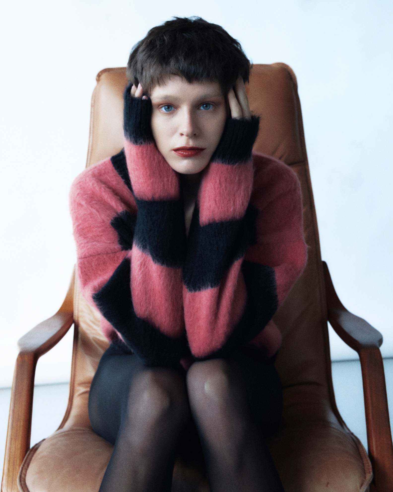 Camisola, SONIA RYKIEL. Collants, CALZEDONIA. Camisola, SONIA RYKIEL. Collants, CALZEDONIA.