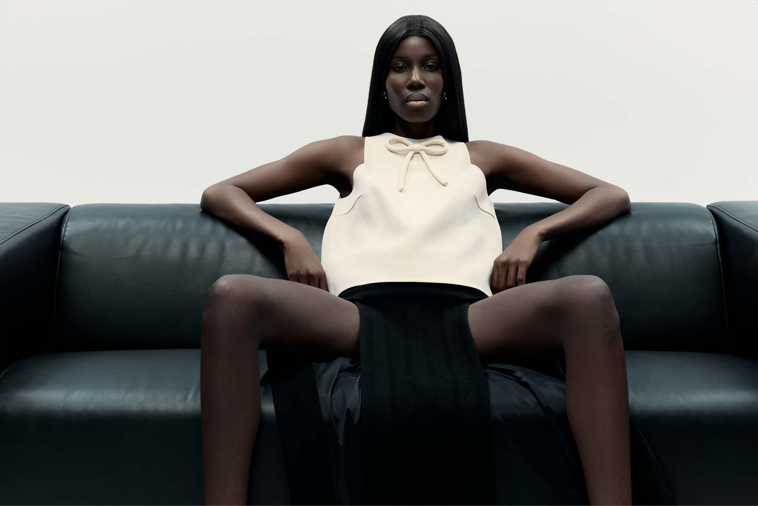 Top, PRADA. Saia, M.RESPEKTA.