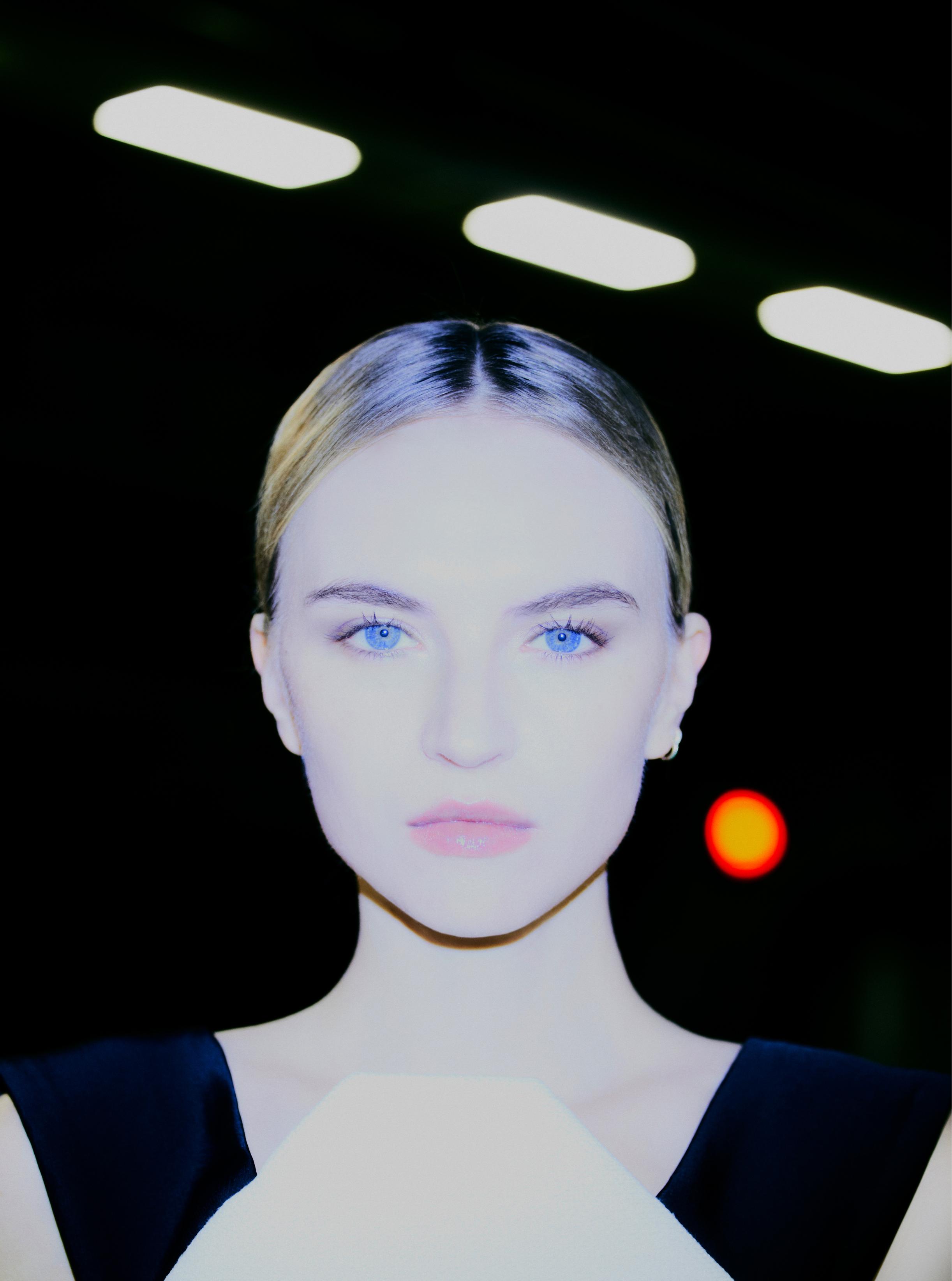 Vestido, LOUIS VUITTON.