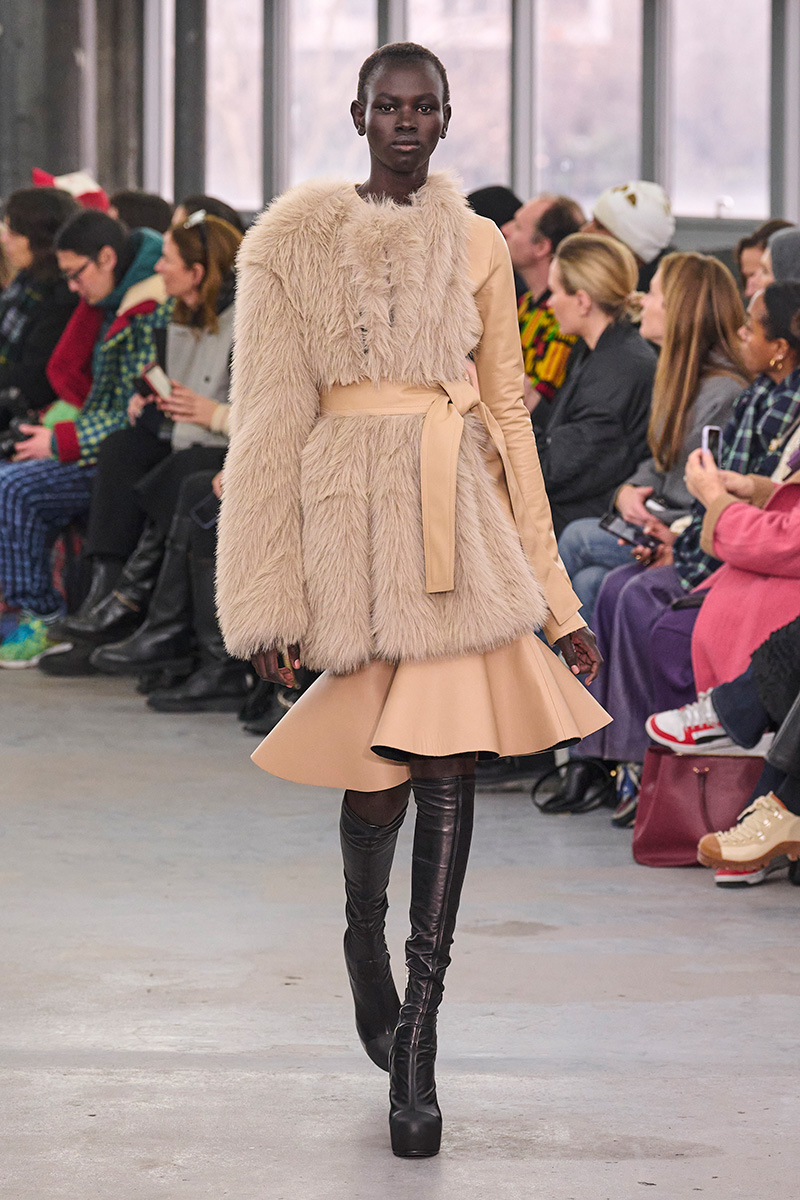 Sacai