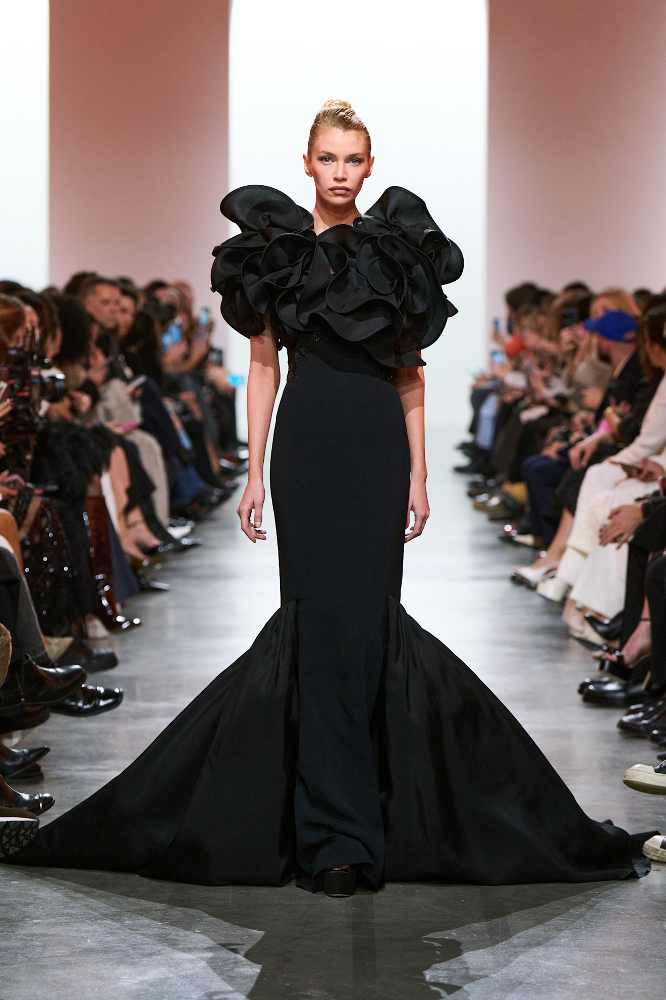 Elie Saab Alta-Costura SS25