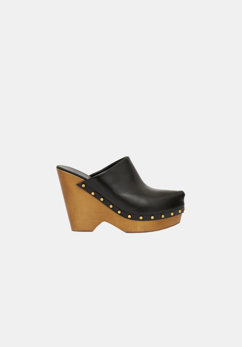 Cloggs Tsuko em pele, € 295, Isabel Marant.